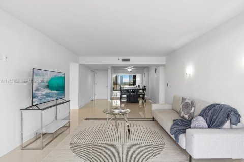 Купить кондоминиум в Авентура, Флорида 2 спальни, 125.42м2, № 2003439 - фото 3