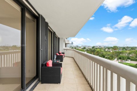 Купить кондоминиум в Авентура, Флорида 2 спальни, 125.42м2, № 2003439 - фото 17