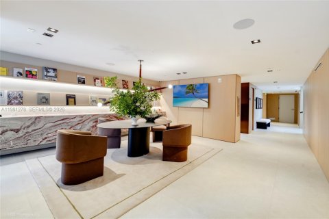 Condo in Bay Harbor Islands, Florida, 3 bedrooms  № 2044349 - photo 3