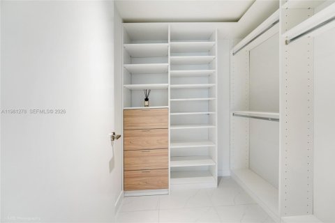 Condo in Bay Harbor Islands, Florida, 3 bedrooms  № 2044349 - photo 19