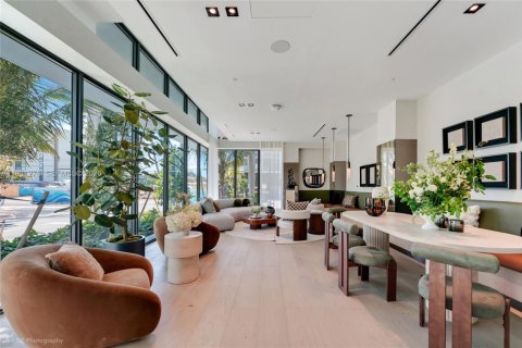 Condo in Bay Harbor Islands, Florida, 3 bedrooms  № 2044349 - photo 8