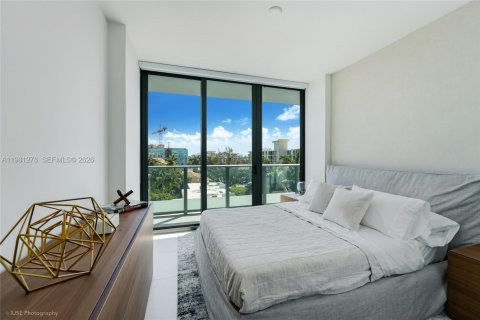 Condo in Bay Harbor Islands, Florida, 3 bedrooms  № 2044349 - photo 24