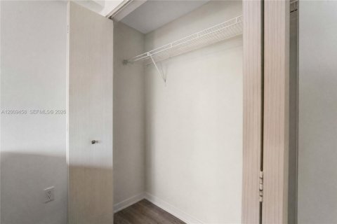 Copropriété à louer à Miami, Floride: 3 chambres, 134.71 m2 № 2076126 - photo 30