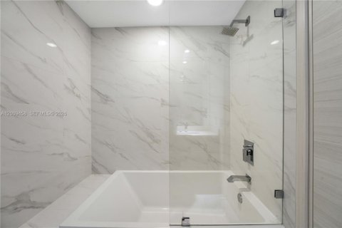 Copropriété à louer à Miami, Floride: 3 chambres, 134.71 m2 № 2076126 - photo 27