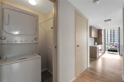 Copropriété à louer à Miami, Floride: 3 chambres, 134.71 m2 № 2076126 - photo 5
