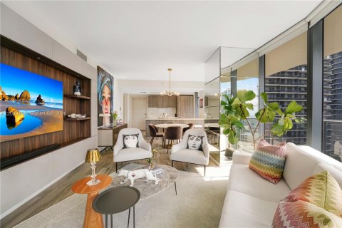 Condo à Miami, Floride, 3 chambres  № 2076126