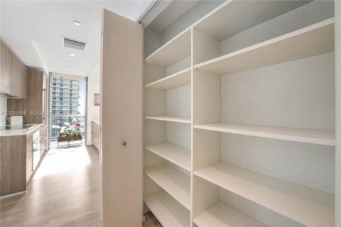 Copropriété à louer à Miami, Floride: 3 chambres, 134.71 m2 № 2076126 - photo 6