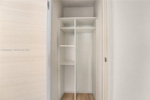 Copropriété à louer à Miami, Floride: 3 chambres, 134.71 m2 № 2076126 - photo 24