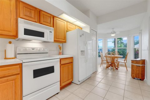 House in Leesburg, Florida 2 bedrooms, 150.69 sq.m. № 1687069 - photo 13