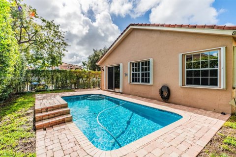 House in Coral Springs, Florida 4 bedrooms, 165.46 sq.m. № 1794173 - photo 20