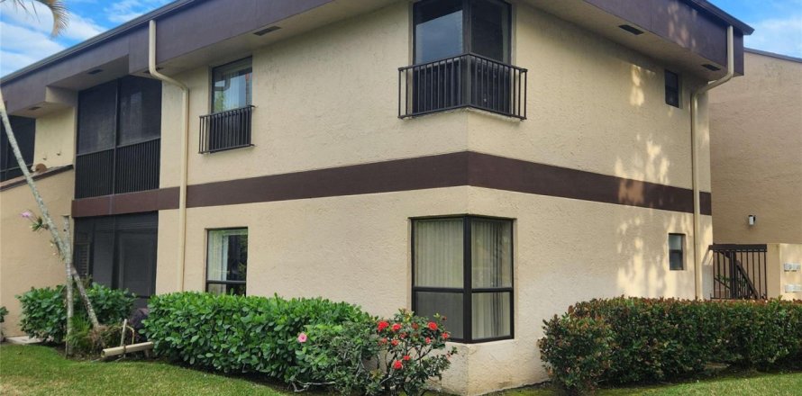 Condo in Coconut Creek, Florida, 2 bedrooms  № 2087106