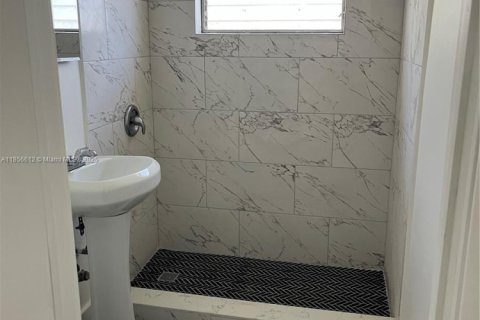 Villa ou maison à louer à Fort Lauderdale, Floride: 3 chambres, 89.19 m2 № 1878692 - photo 9