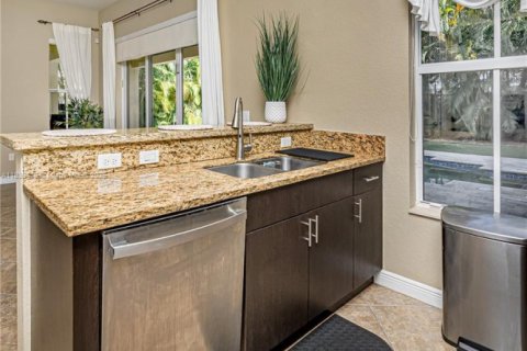 Casa en venta en Coral Springs, Florida, 3 dormitorios, 221.01 m2 № 1828302 - foto 19