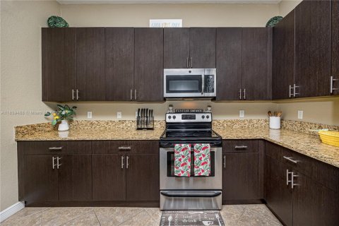 Casa en venta en Coral Springs, Florida, 3 dormitorios, 221.01 m2 № 1828302 - foto 17