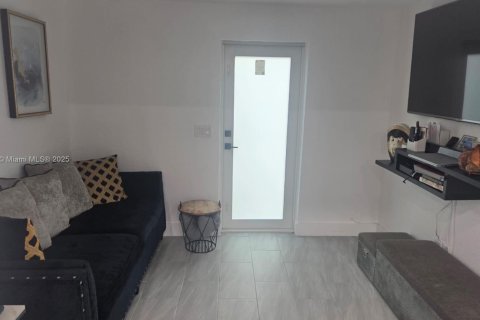 Villa ou maison à louer à West Park, Floride: 2 chambres, 92.9 m2 № 1977995 - photo 4