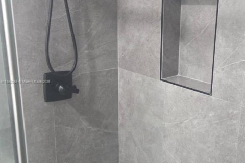 Villa ou maison à louer à West Park, Floride: 2 chambres, 92.9 m2 № 1977995 - photo 10