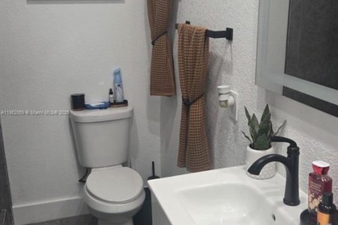 Villa ou maison à louer à West Park, Floride: 2 chambres, 92.9 m2 № 1977995 - photo 8