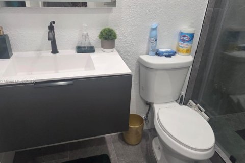 Villa ou maison à louer à West Park, Floride: 2 chambres, 92.9 m2 № 1977995 - photo 9