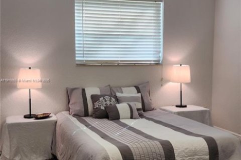 Condominio en venta en Davie, Florida, 2 dormitorios, 91.97 m2 № 1967452 - foto 12