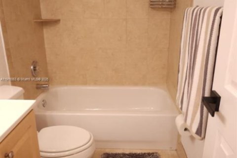 Condominio en venta en Davie, Florida, 2 dormitorios, 91.97 m2 № 1967452 - foto 7
