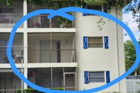Condominio en venta en Davie, Florida, 2 dormitorios, 91.97 m2 № 1967452 - foto 19