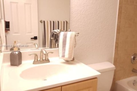 Condominio en venta en Davie, Florida, 2 dormitorios, 91.97 m2 № 1967452 - foto 6