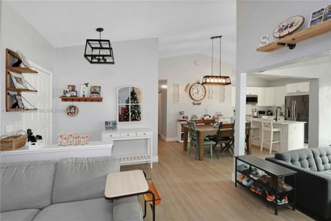 Casa en venta en Davie, Florida, 3 dormitorios, 124.95 m2 № 1995251 - foto 14