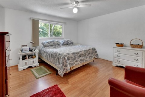 House in Orange City, Florida 3 bedrooms, 161.93 sq.m. № 1746861 - photo 25