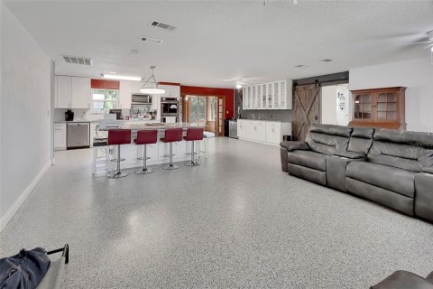 House in Orange City, Florida 3 bedrooms, 161.93 sq.m. № 1746861 - photo 9