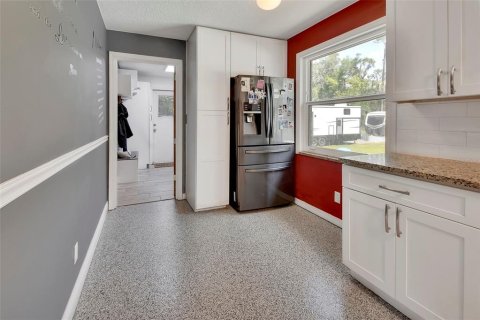 House in Orange City, Florida 3 bedrooms, 161.93 sq.m. № 1746861 - photo 15