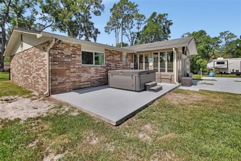 House in Orange City, Florida 3 bedrooms, 161.93 sq.m. № 1746861 - photo 5