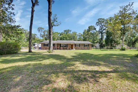 House in Orange City, Florida 3 bedrooms, 161.93 sq.m. № 1746861 - photo 1
