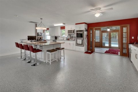 House in Orange City, Florida 3 bedrooms, 161.93 sq.m. № 1746861 - photo 14