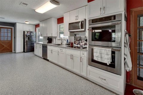 House in Orange City, Florida 3 bedrooms, 161.93 sq.m. № 1746861 - photo 17