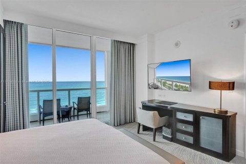 Copropriété à vendre à Miami Beach, Floride: 2 chambres, 135.73 m2 № 1868187 - photo 12