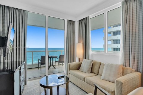Copropriété à vendre à Miami Beach, Floride: 2 chambres, 135.73 m2 № 1868187 - photo 11