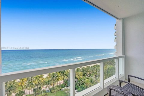 Copropriété à vendre à Miami Beach, Floride: 2 chambres, 135.73 m2 № 1868187 - photo 10