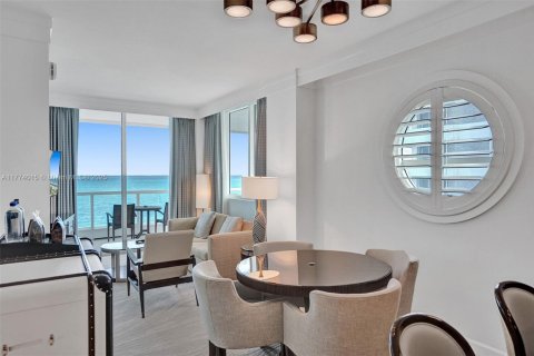 Copropriété à vendre à Miami Beach, Floride: 2 chambres, 135.73 m2 № 1868187 - photo 14