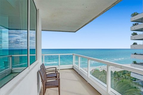 Copropriété à vendre à Miami Beach, Floride: 2 chambres, 135.73 m2 № 1868187 - photo 7