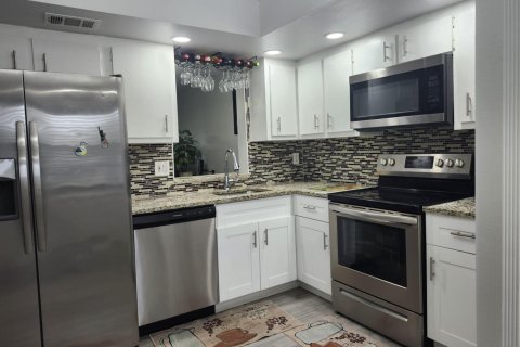 Copropriété à vendre à Margate, Floride: 2 chambres, 92.9 m2 № 2084589 - photo 2