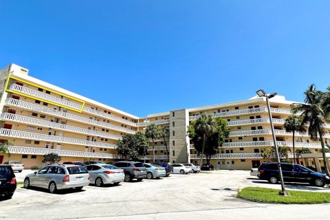 Condo in Aventura, Florida, 1 bedroom  № 1699364 - photo 3