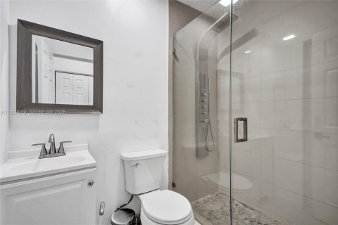 Villa ou maison à vendre à Hollywood, Floride: 6 chambres, 297.57 m2 № 1991523 - photo 24