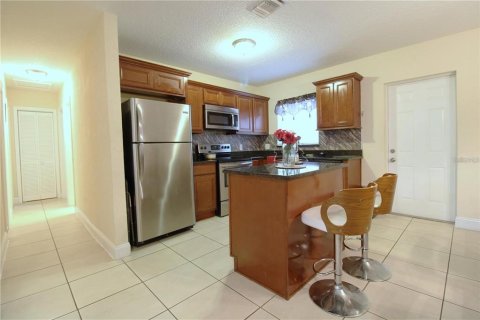 Casa en alquiler en Orlando, Florida, 3 dormitorios, 92.9 m2 № 1787623 - foto 14