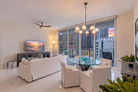 Condo in Saint Petersburg, Florida, 2 bedrooms  № 2395845 - photo 2