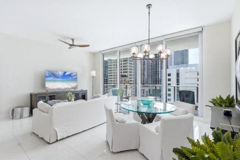 Condo in Saint Petersburg, Florida, 2 bedrooms  № 2395845 - photo 8