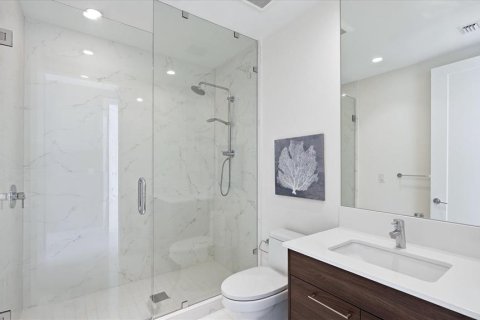 Condo in Saint Petersburg, Florida, 2 bedrooms  № 2395845 - photo 30