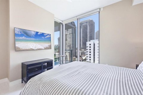 Condo in Saint Petersburg, Florida, 2 bedrooms  № 2395845 - photo 29