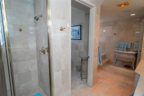 Copropriété à louer à Miami Beach, Floride: 3 chambres, 291.71 m2 № 1860450 - photo 25