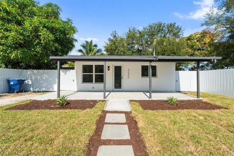 Villa ou maison à Miami, Floride 3 chambres, 80.82 m2 № 1994405