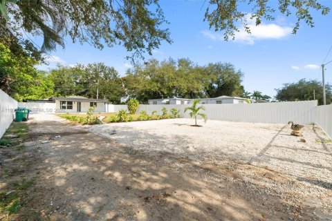 Casa en venta en Miami, Florida, 3 dormitorios, 80.82 m2 № 1994405 - foto 20